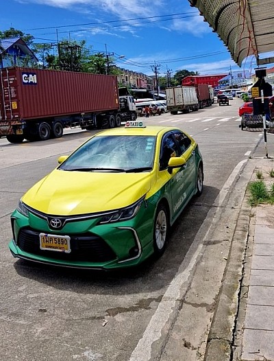 เรียกแท็กซี